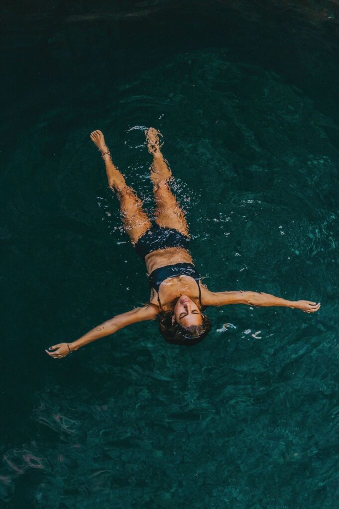 6 tips για να αποφορτιστείτε πραγματικά στις διακοπές
