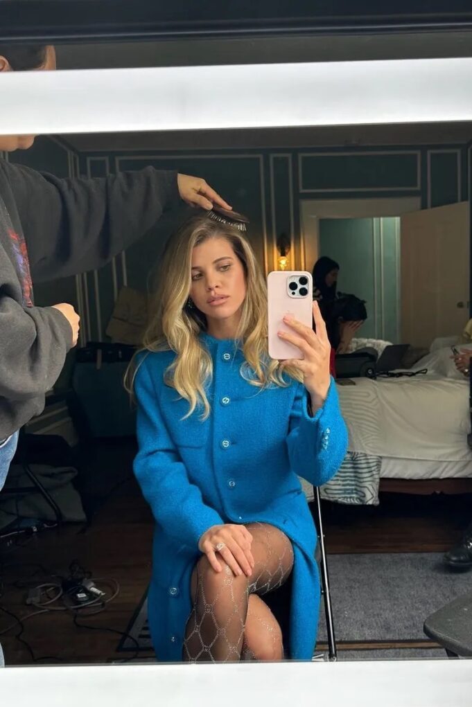 Τα σοκολατί νύχια της Sofia Richie είναι το νέο nail trend που θα δοκιμάσουμε
