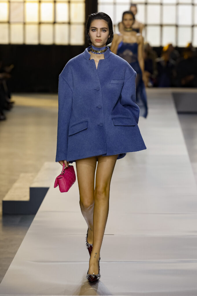 Short coat: Είναι το πανωφόρι του 2024
