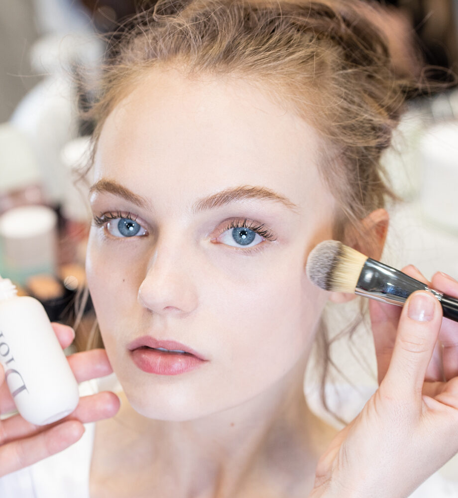 backstage-beauty-στα-παρασκήνια-του-show-dior-cruise-2020-με-τον-peter-philips-95482