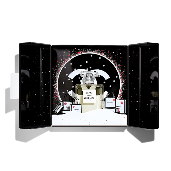 Gift Guide: 12 προτάσεις ομορφιάς για Χριστουγεννιάτικα δώρα-4