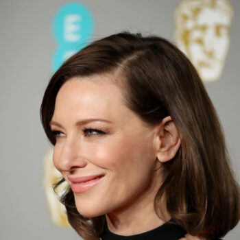 bafta-2019-3-celebrities-που-ξεχώρισαν-με-τα-looks-τους-87770