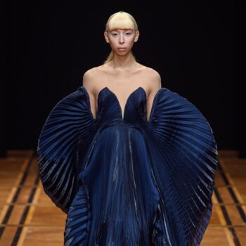 spring-summer-2019-couture-iris-van-herpen-88430