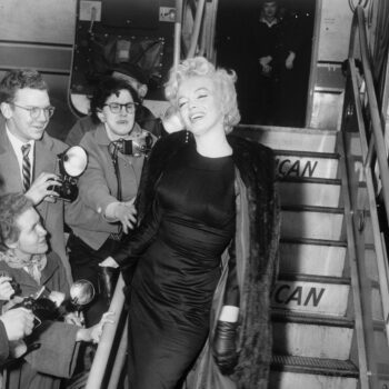 travel-in-style-οι-vintage-εμφανίσεις-των-σταρ-που-μας-γεμ-90365