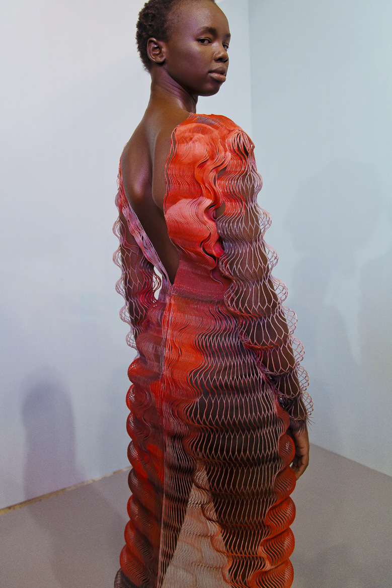 Iris van Herpen SS19 Haute Couture TECH-COUTURE: <br/>Iris Van Herpen-3