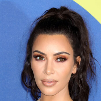 ουδέτερη-έμπνευση-η-kim-kardashian-υιοθετεί-το-nude-makeup-92878