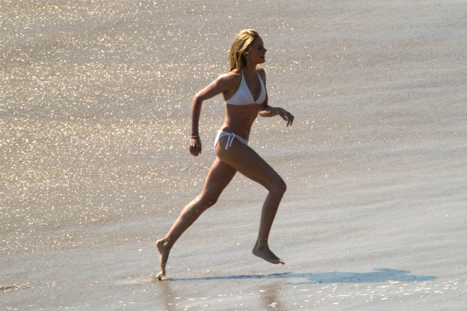 Cameron Diaz, 2002 Τότε και τώρα: <br/>Η μόδα στα μαγιό-30