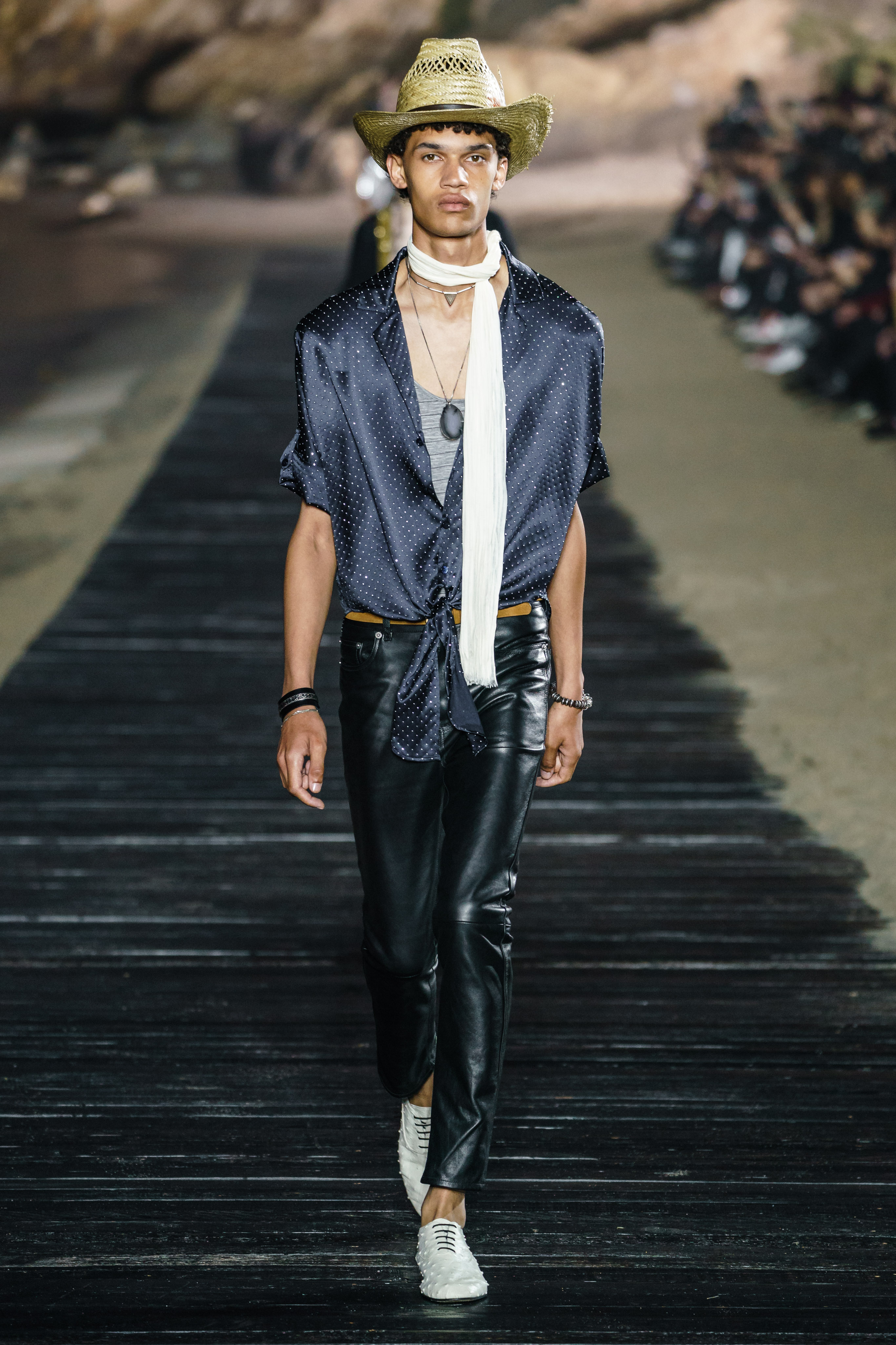 Spring/Summer 2020 Resort / Saint Laurent-29