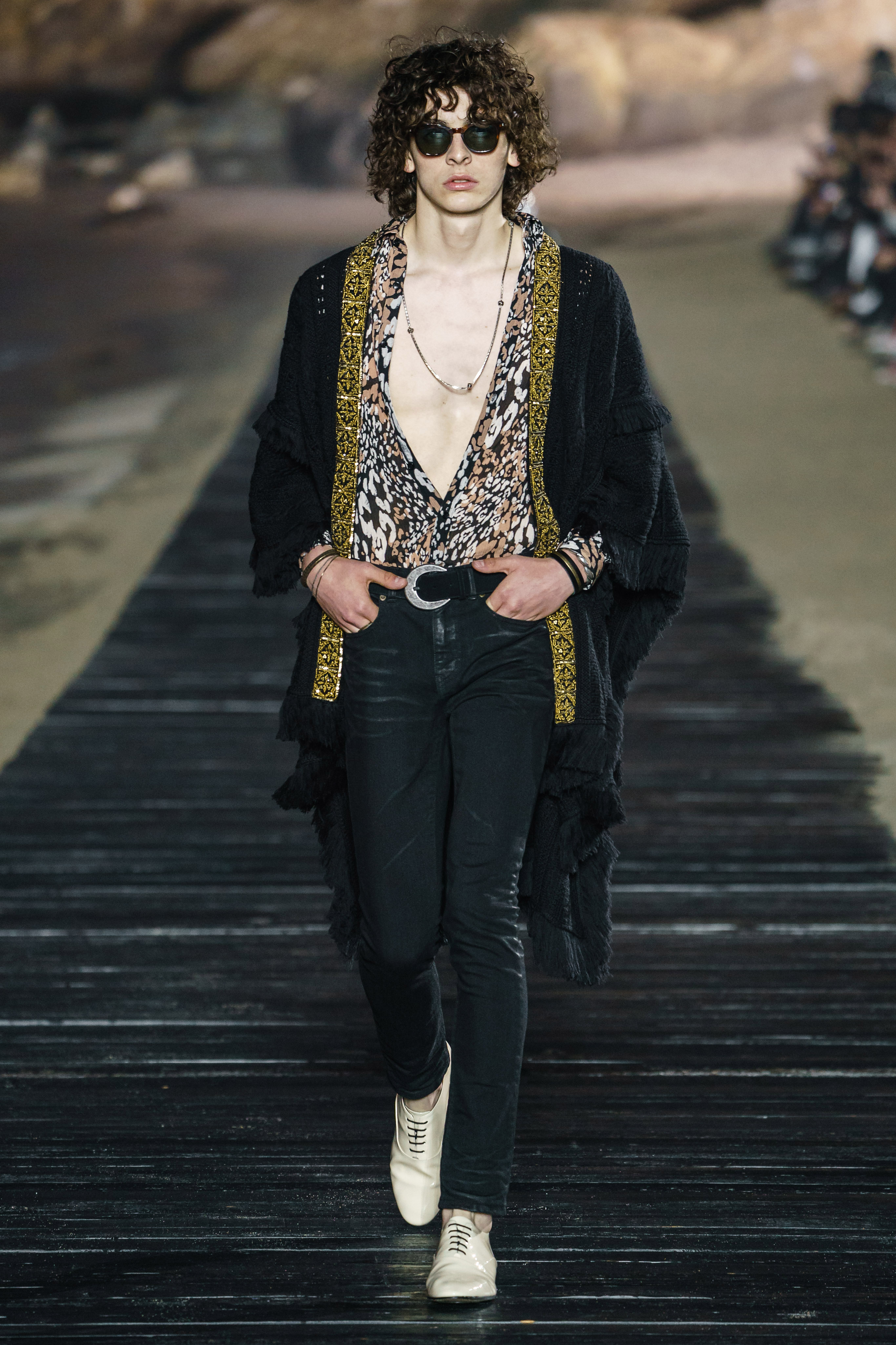 Spring/Summer 2020 Resort / Saint Laurent-30
