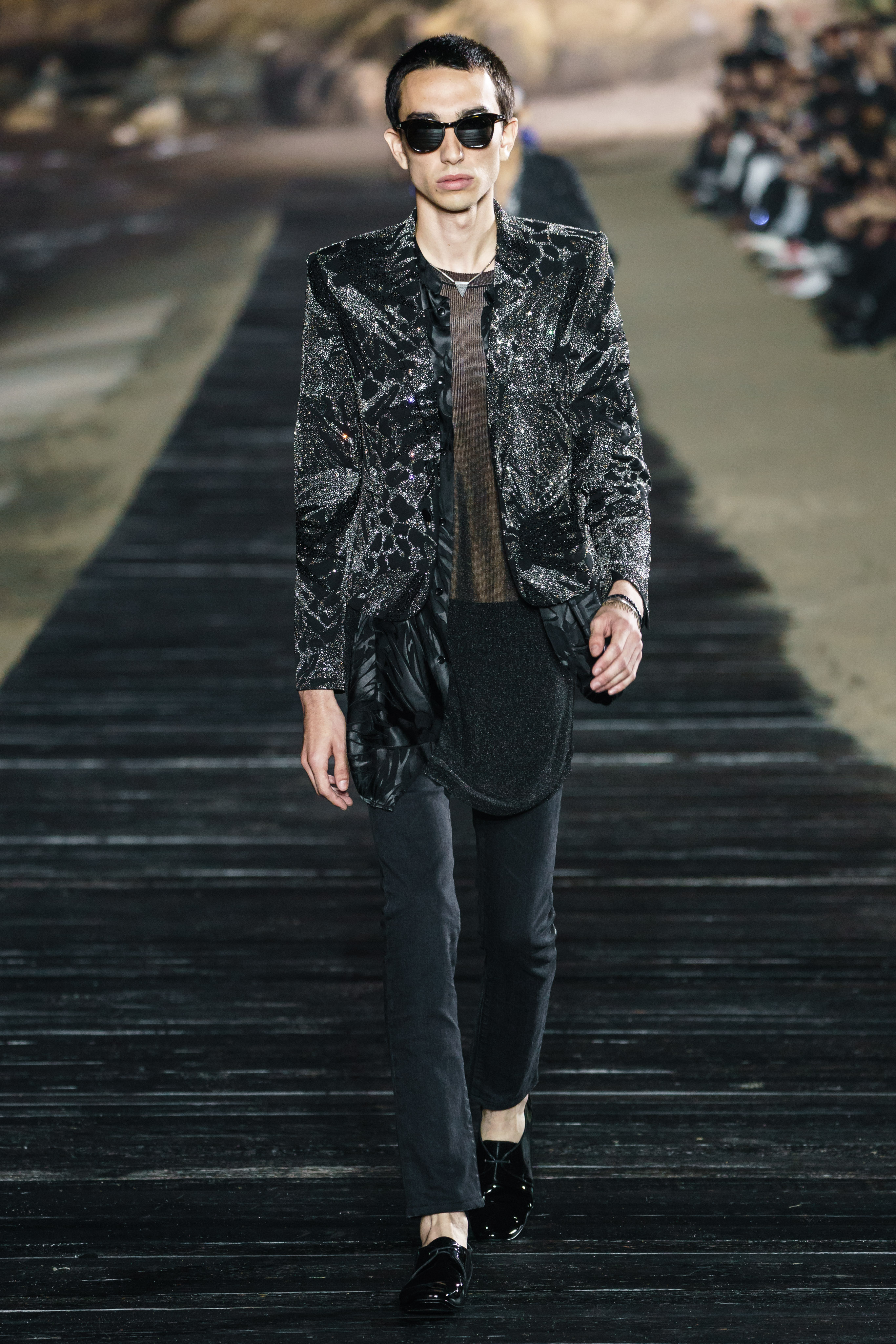 Spring/Summer 2020 Resort / Saint Laurent-52