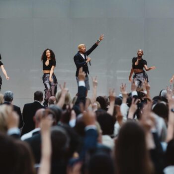 ο-κόσμος-της-μόδας-τίμησε-τον-karl-lagerfeld-99508