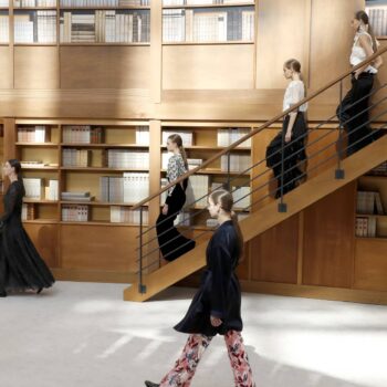 suzycouture-chanel-small-surprises-among-the-classics-100521