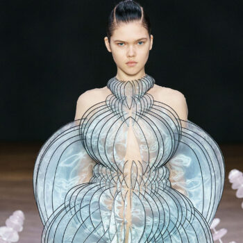 autumn-winter-2019-couture-iris-van-herpen-100119