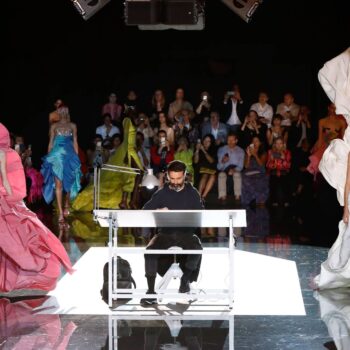 suzycouture-schiaparelli-trying-a-new-angle-100494