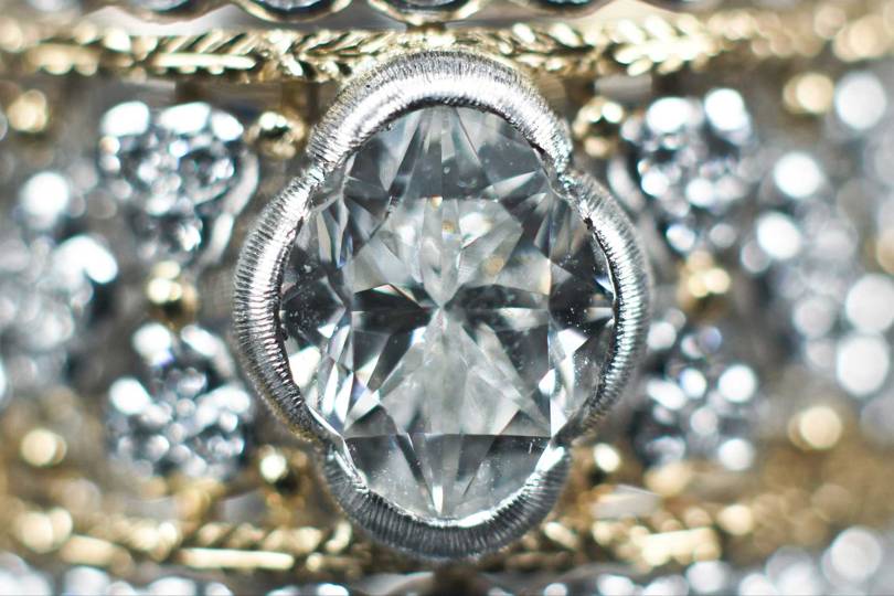 Buccellati celebrated its 100th anniversary by creating a new Buccellati diamond cut – as shown on this "Chandra" ring's central 1.12-carat stone. The new cut has been officially approved by the Gemological Institute of America #SuzyJewels – Place Vendôme: Jewellers Change Settings – For Customers And Gemstones-15