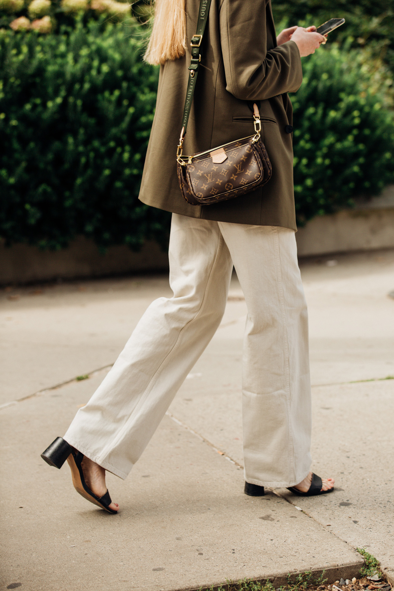 The City That Never Sleeps: NYFW SS20 Street Style-44