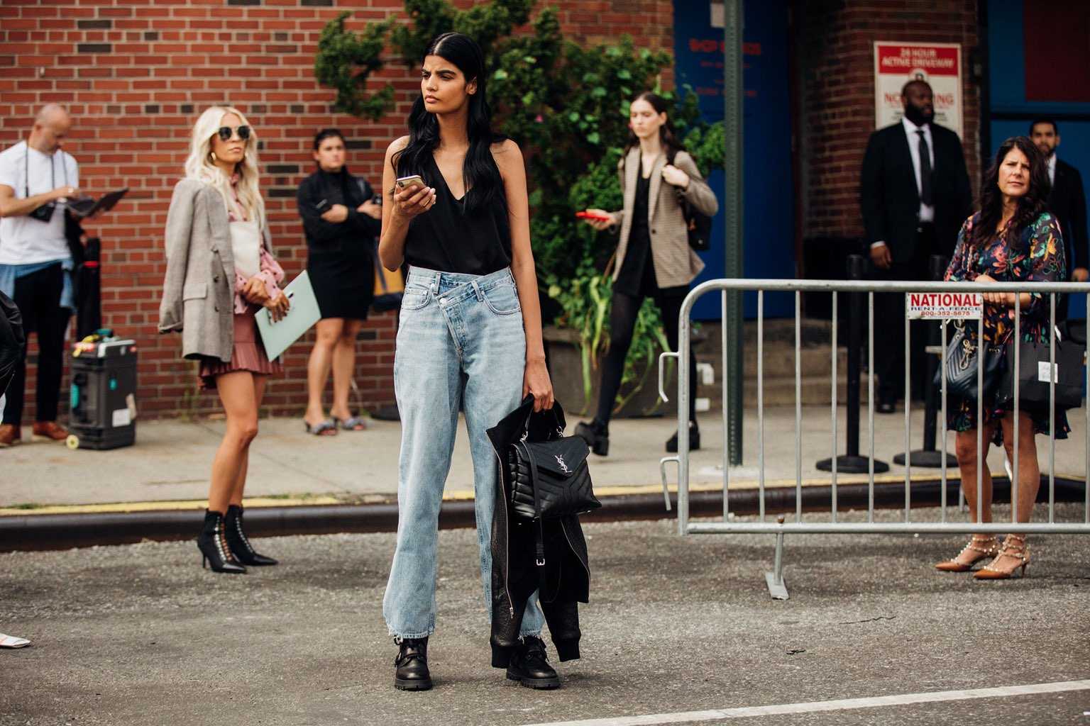 The City That Never Sleeps: NYFW SS20 Street Style-100