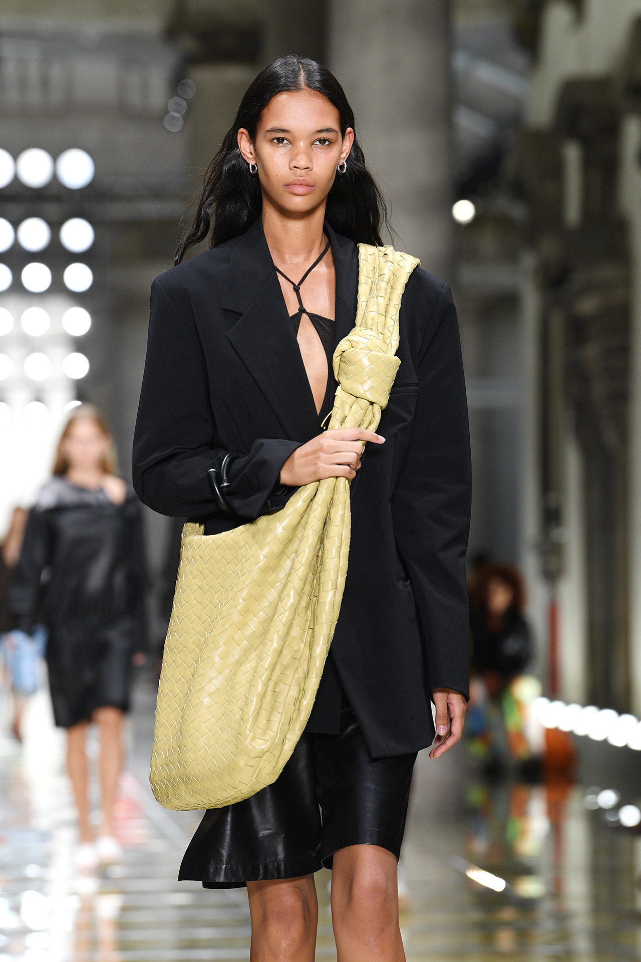 Bottega Veneta SS20: Τα αξεσουάρ που ξεχώρισαν-7