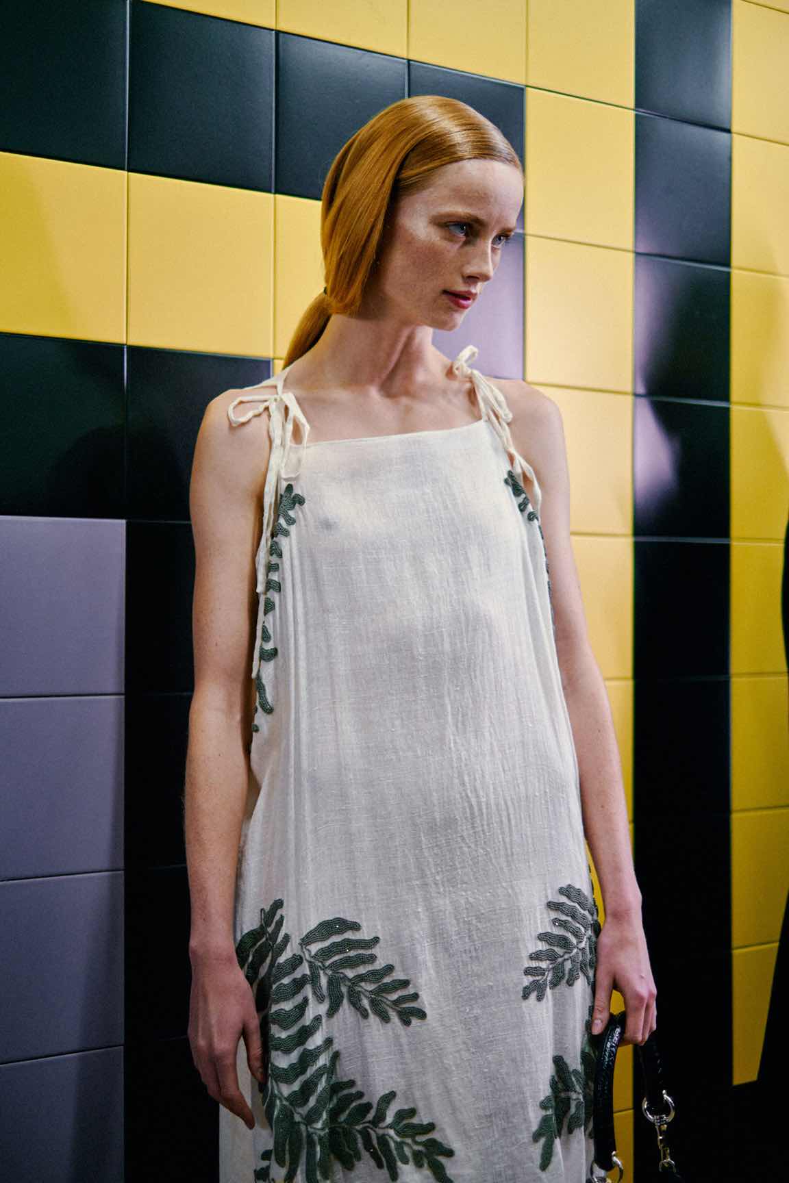 Prada SS20: Ο φακός της Vogue στα παρασκήνια του σόου-22