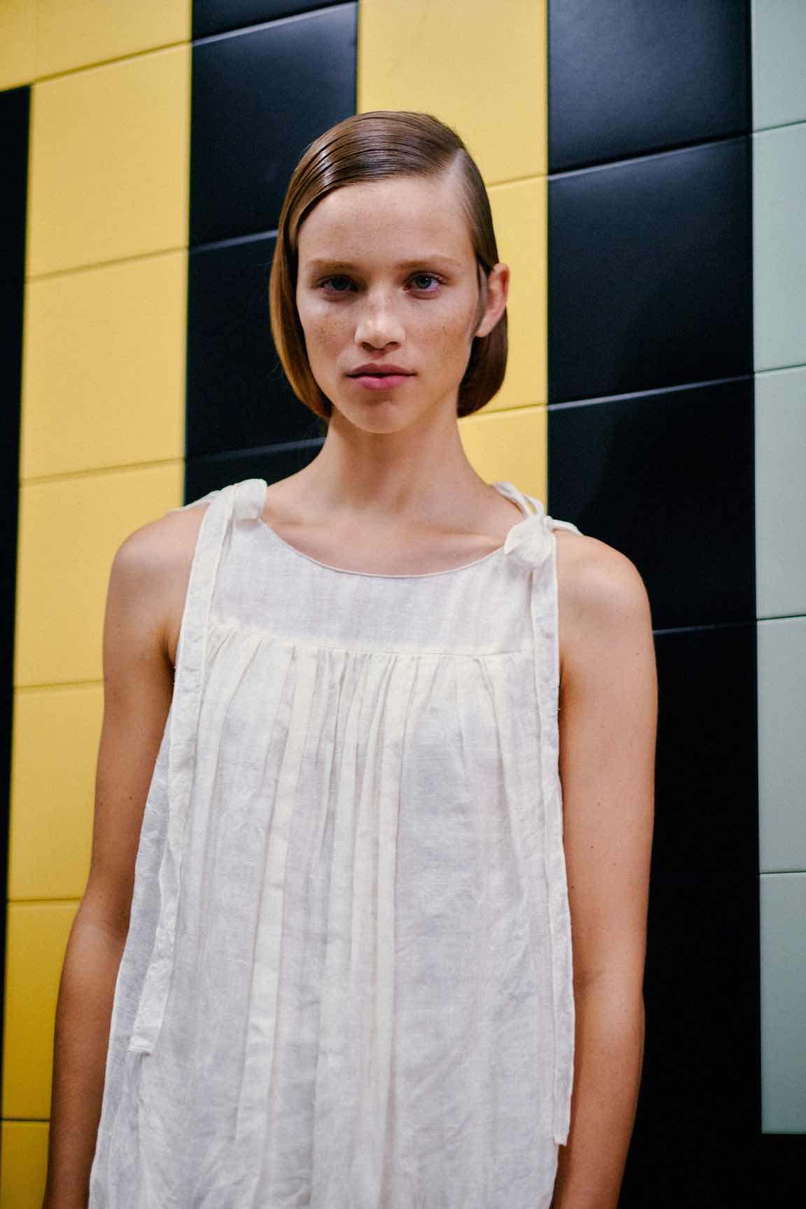 Prada SS20: Ο φακός της Vogue στα παρασκήνια του σόου-29