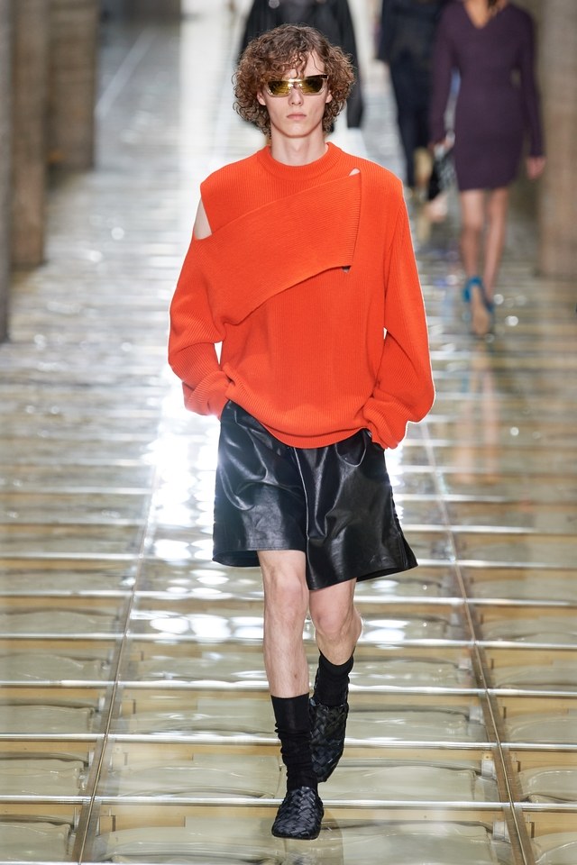 Bottega Veneta spring/summer 2020 #SuzyMFW Tod’s And Bottega Veneta: Focusing On Accessories v. Clothes-13