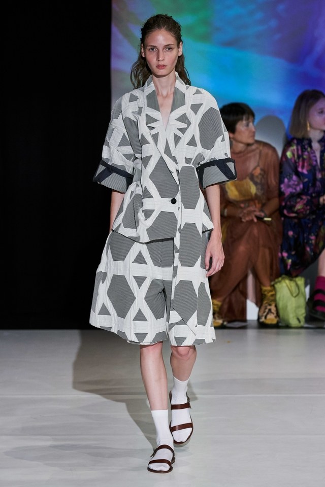 Chalayan Spring/Summer 2020 #SuzyLFW Chalayan: Studying The Post-Colonial Body-4