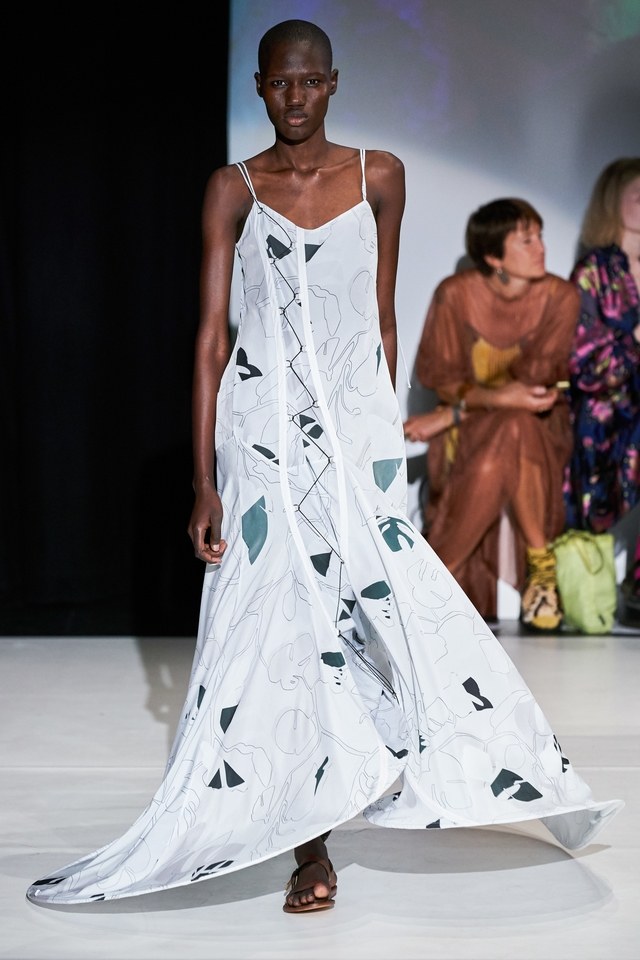Chalayan Spring/Summer 2020 #SuzyLFW Chalayan: Studying The Post-Colonial Body-5