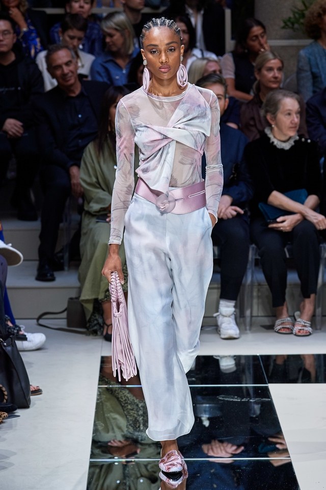 Giorgio Armani Spring/Summer 2020. #SuzyMFW Armani: The Extraordinary Fragility Of Planet Earth-5