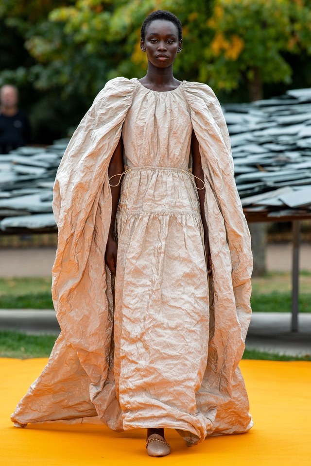 Roksanda Ilinčić spring/summer 2020 #SuzyLFW: Roksanda Ilincic Combines Architecture And Art With Fashion-5