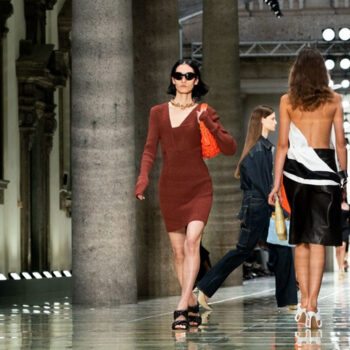 suzymfw-tods-and-bottega-veneta-focusing-on-accessories-v-clothes-112303