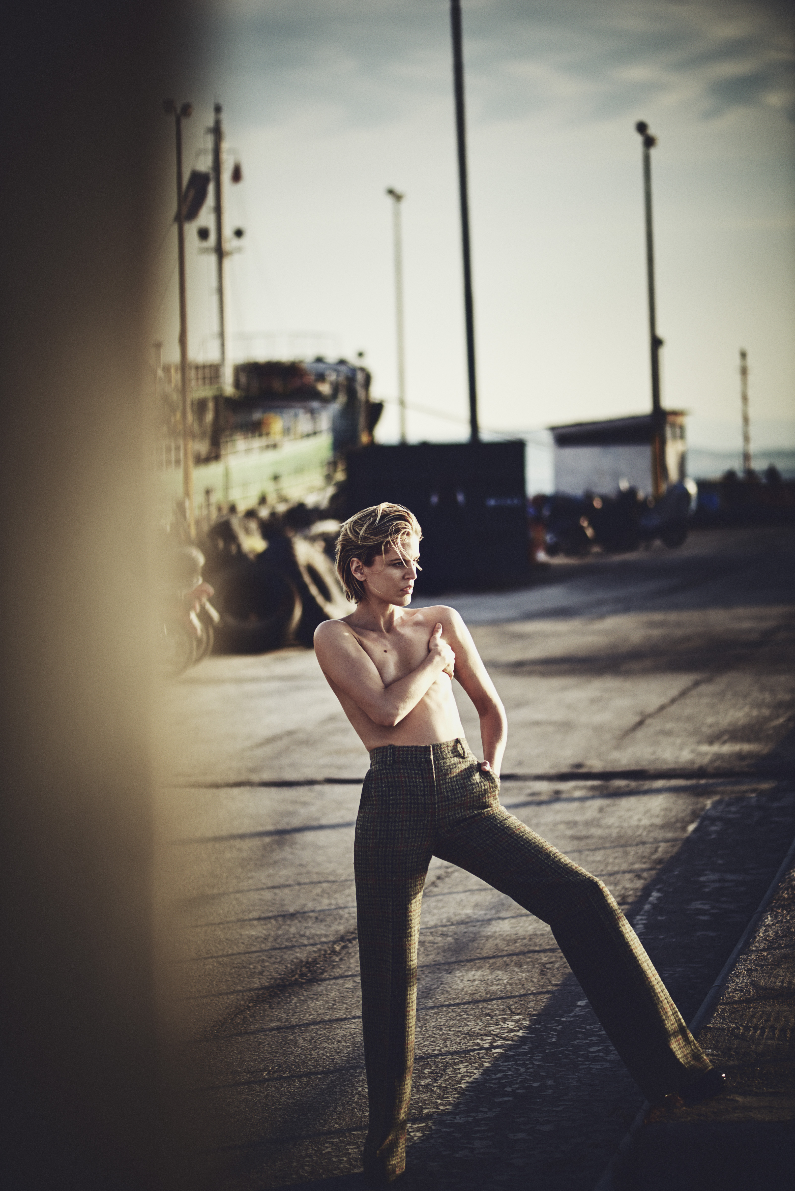 Τουίντ παντελόνι, Bella Freud. Δερμάτινες μπότες, Alexa Chung. Denise Gough: Μια γήινη σταρ-5