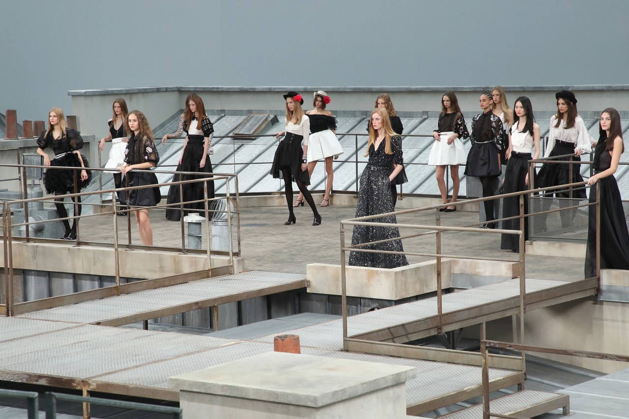 Chanel Spring/Summer 2020 #SuzyPFW: Chanel On The Paris Rooftops-2
