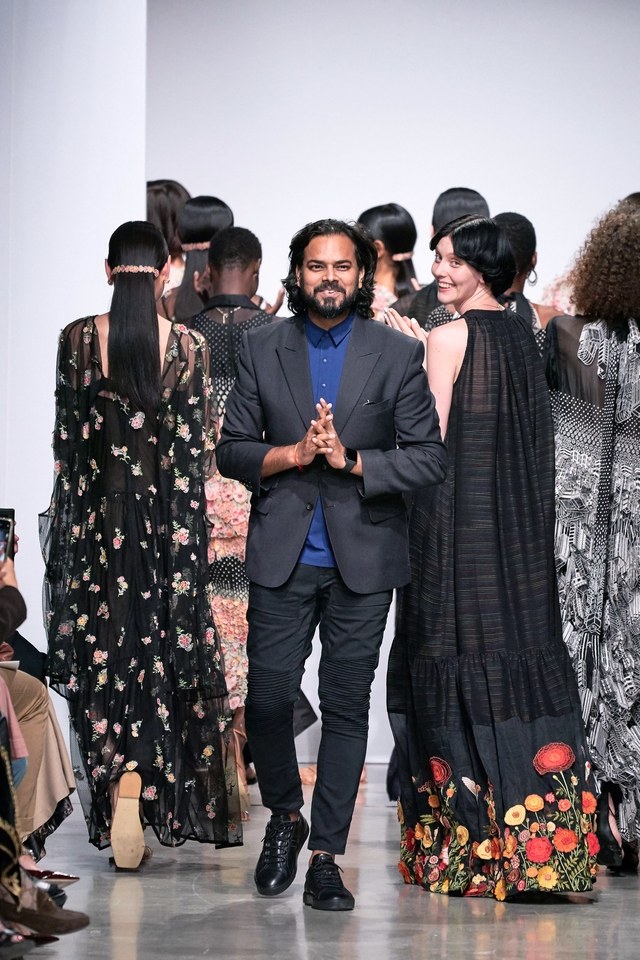 Rahul Mishra takes a bow at his Spring/Summer 2020 show The Ultimate Message From Paris: Let There Be Light-10
