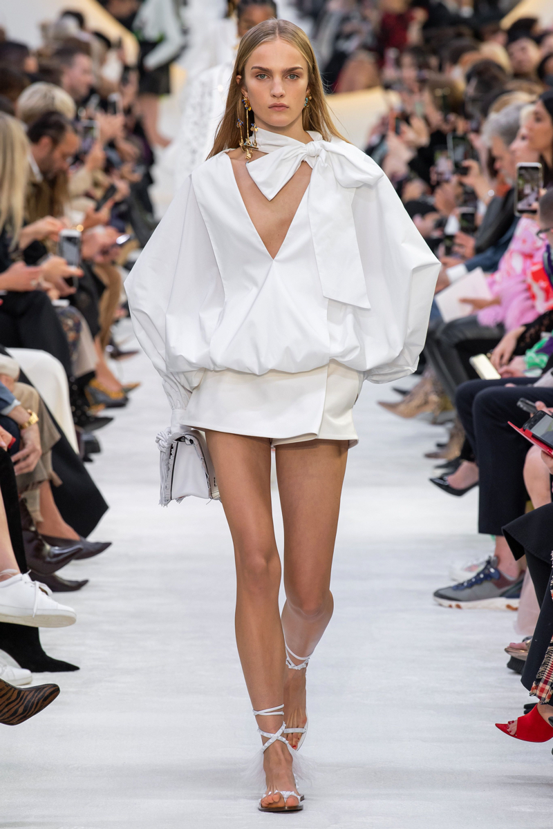 Valentino Spring/ Summer 2020 The Power Sleeve: Σύμβολο δυναμισμού από τις πασαρέλες SS20-5
