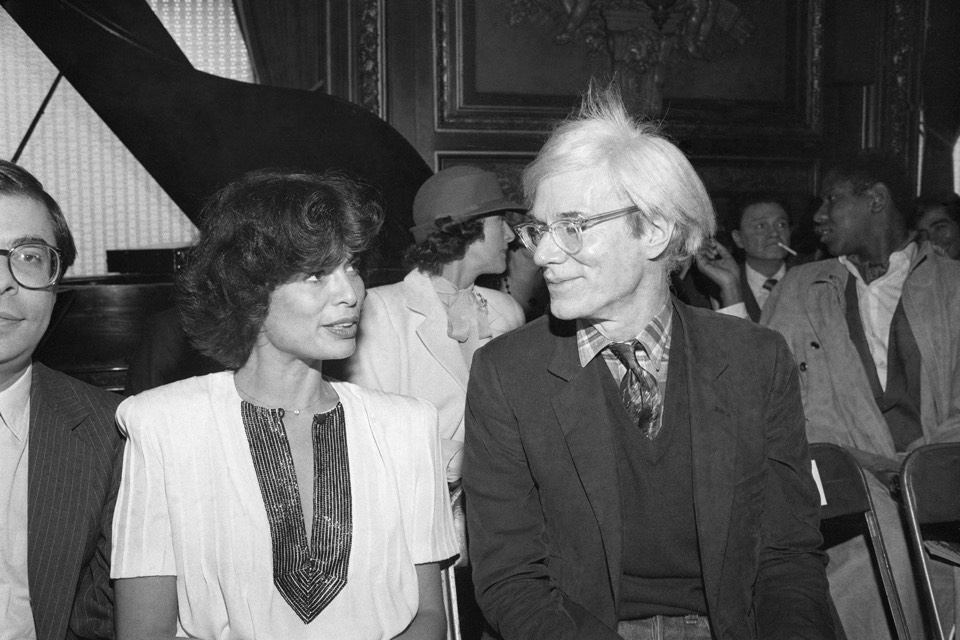 Η Bianca Jagger και ο Andy Warhol σε σόου του οίκου Carolina Herrera. Αυτά είναι τα πιο εμβληματικά front rows όλων των εποχών-10