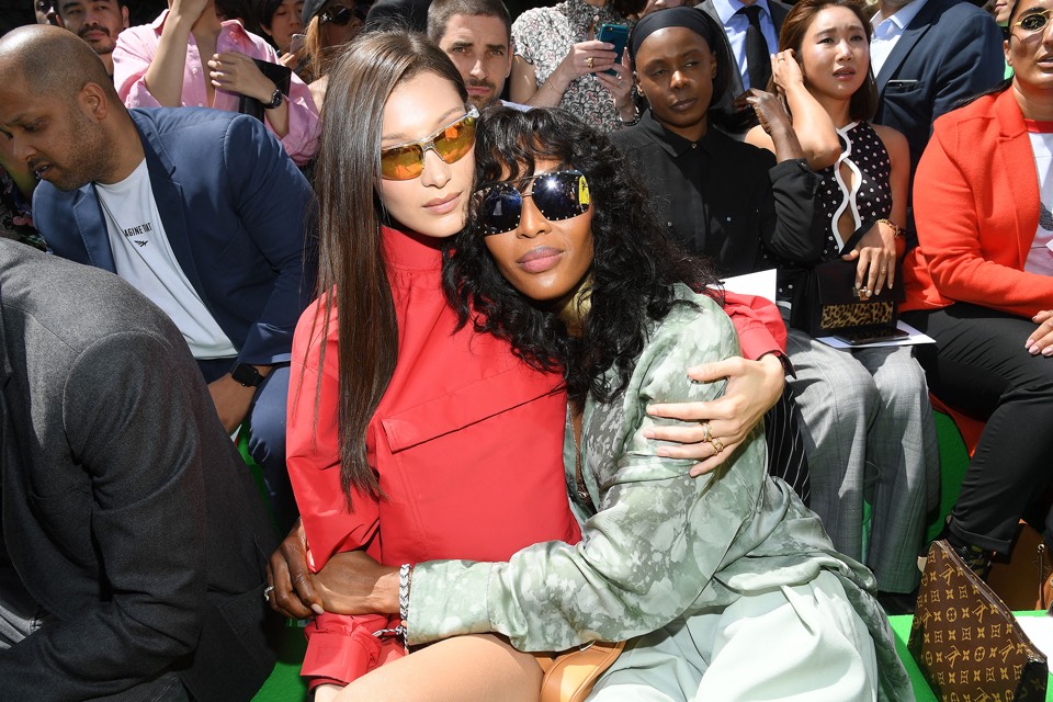 Η Bella Hadid και η Naomi Campbell στο σόου του Louis Vuitton Menswear spring/summer 2019. Αυτά είναι τα πιο εμβληματικά front rows όλων των εποχών-30