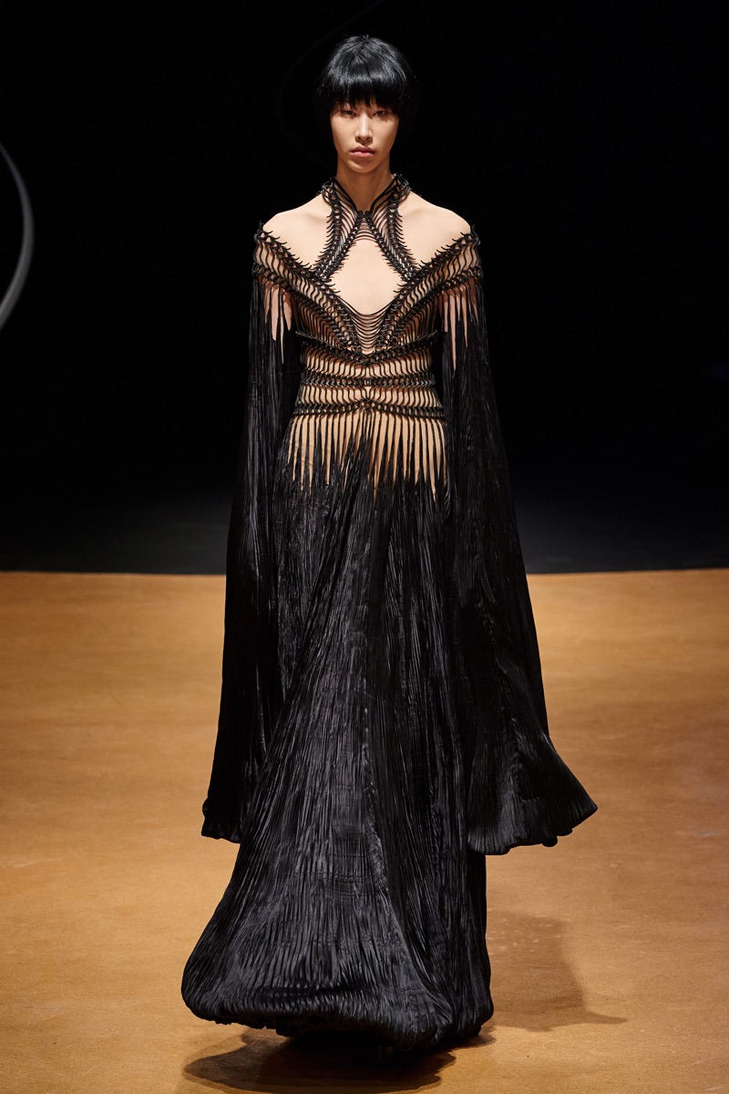 Spring/Summer 2020 Couture / Iris Van Herpen-1