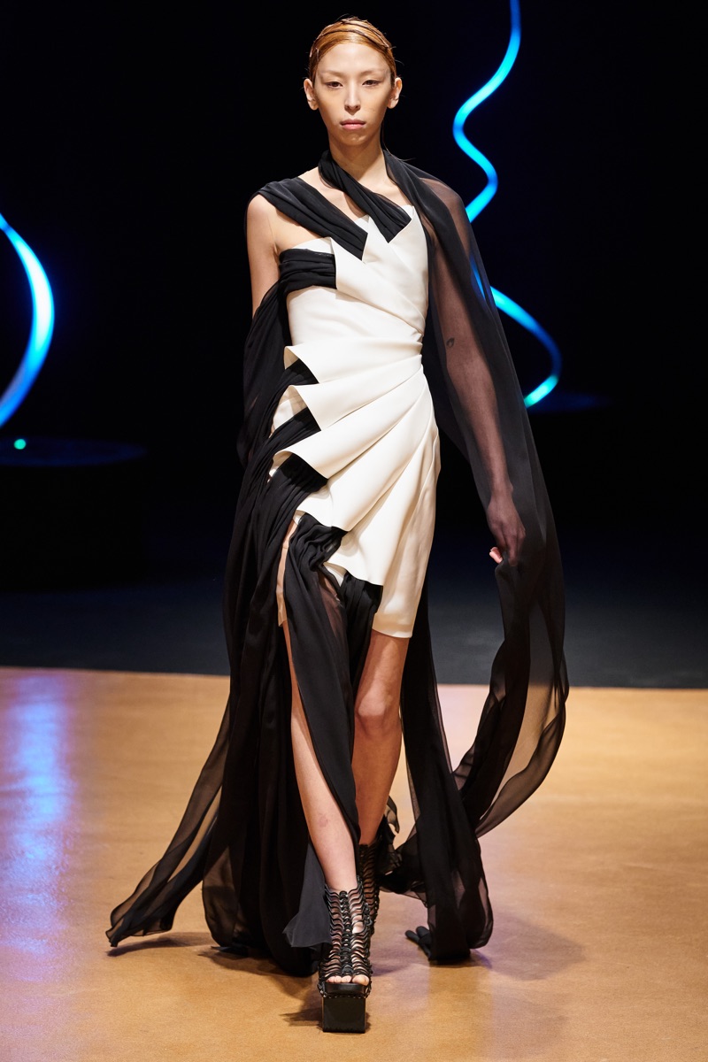 Spring/Summer 2020 Couture / Iris Van Herpen-3