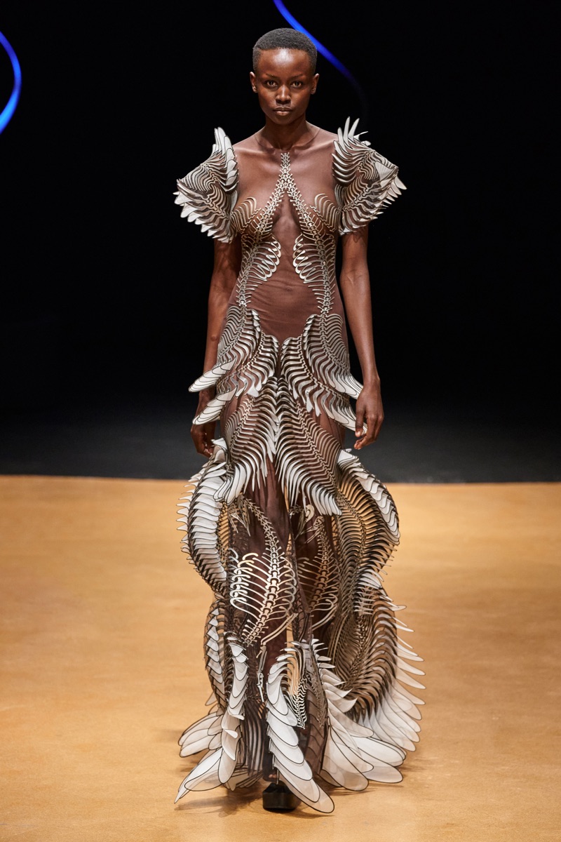 Spring/Summer 2020 Couture / Iris Van Herpen-12