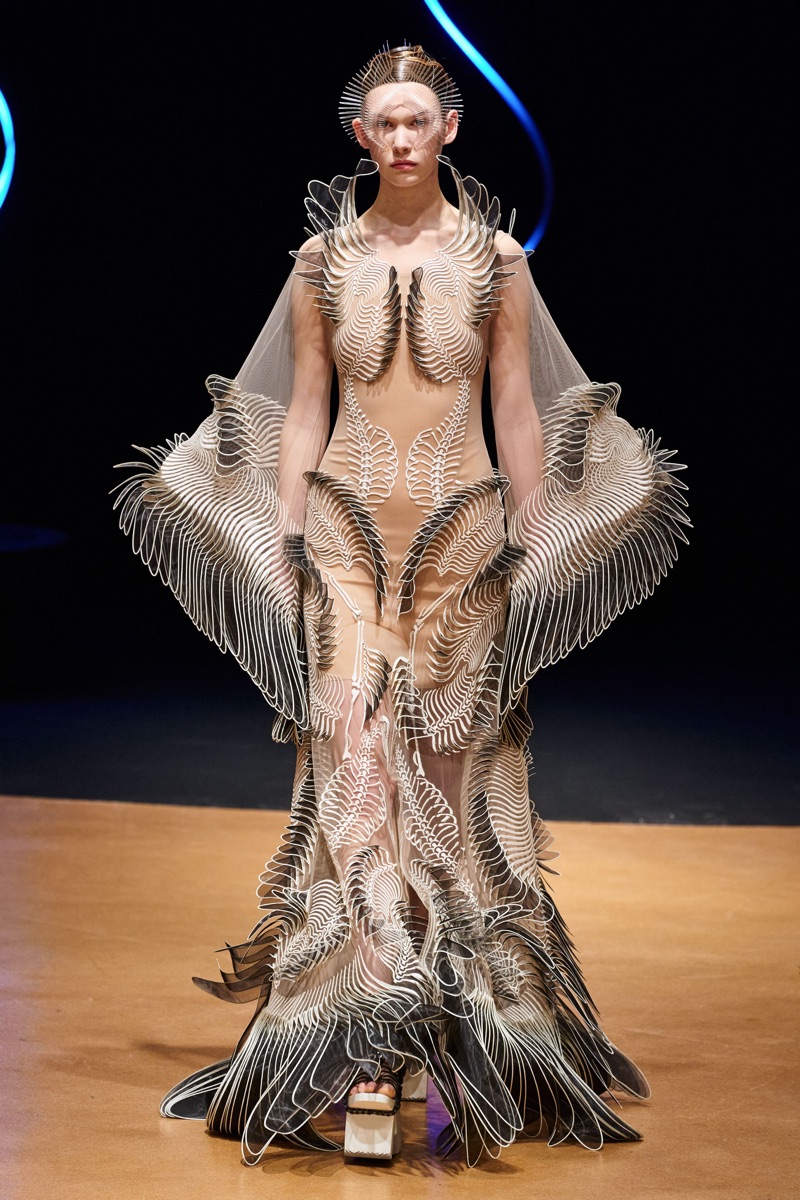 Spring/Summer 2020 Couture / Iris Van Herpen-14
