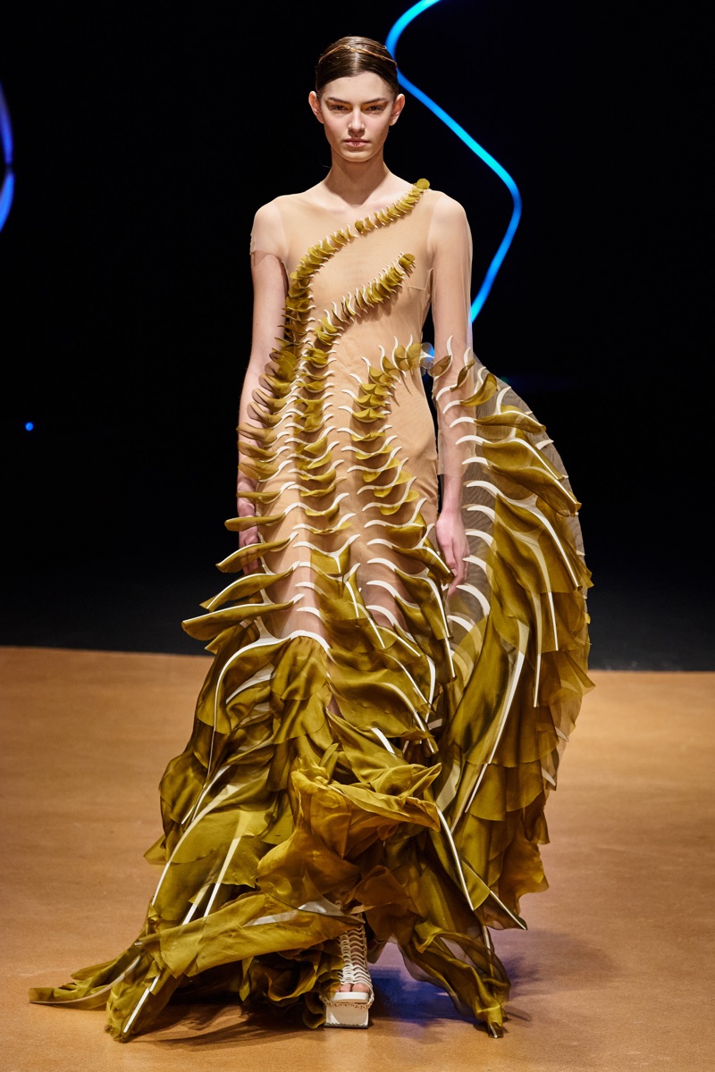 Spring/Summer 2020 Couture / Iris Van Herpen-16