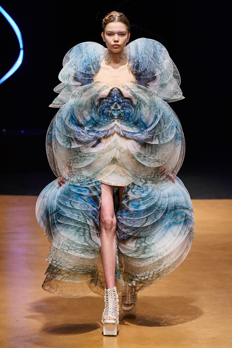 Spring/Summer 2020 Couture / Iris Van Herpen-20