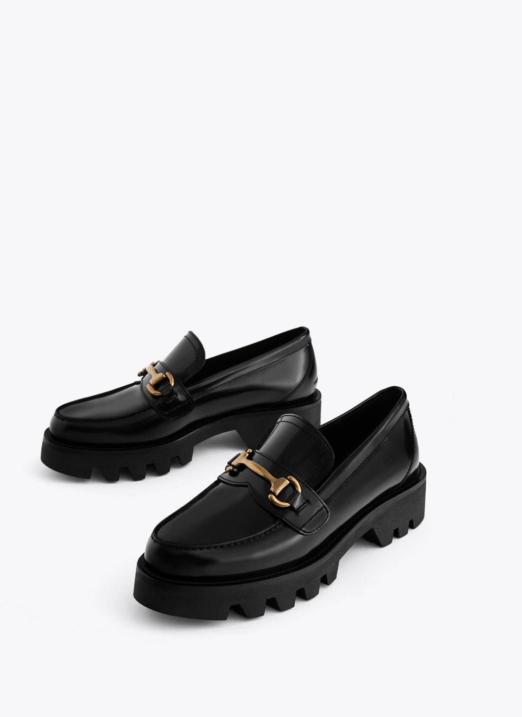 Platform loafers: Κλασικά με ένα twist αυτά τα παπούτσια αξίζουν την προσοχή μας-8