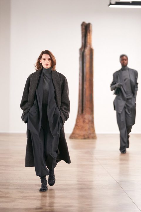 Autumn/Winter 2020 Ready-To-Wear/ The Row-11