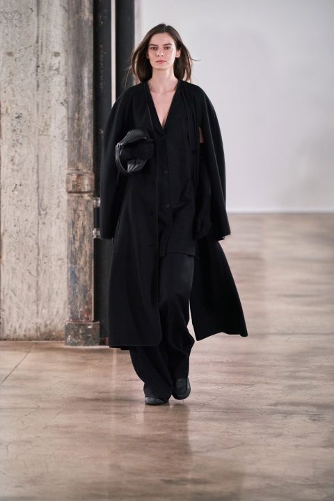 Autumn/Winter 2020 Ready-To-Wear/ The Row-18