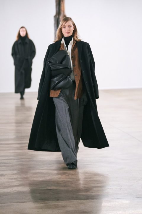 Autumn/Winter 2020 Ready-To-Wear/ The Row-24