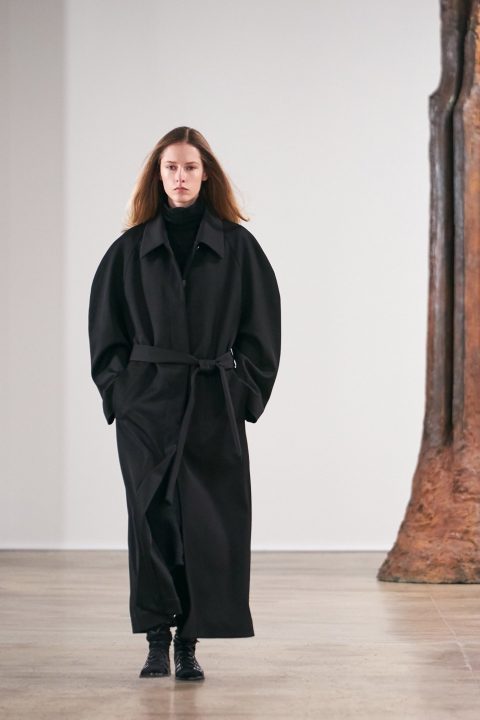 Autumn/Winter 2020 Ready-To-Wear/ The Row-26