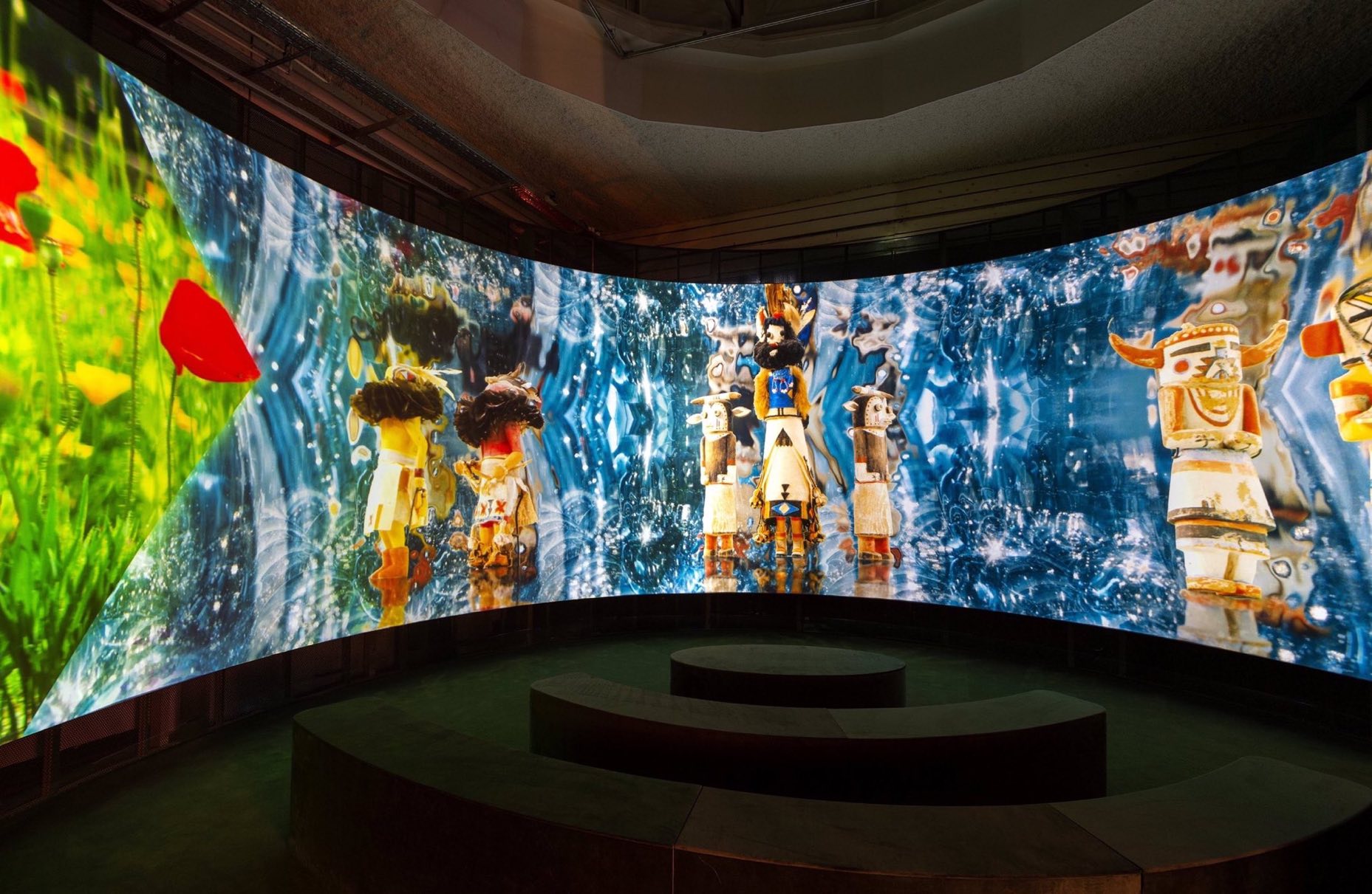 Έκθεση του Christian Louboutin στο Palais de la Porte Dorée-2