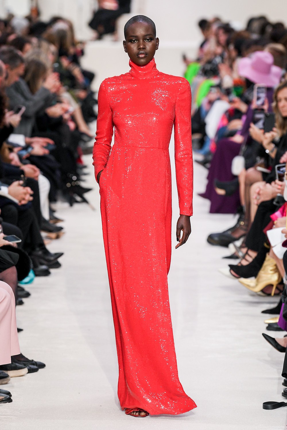 Valentino AW20: Δημιουργίες έτοιμες να κατακτήσουν το κόκκινο χαλί-7