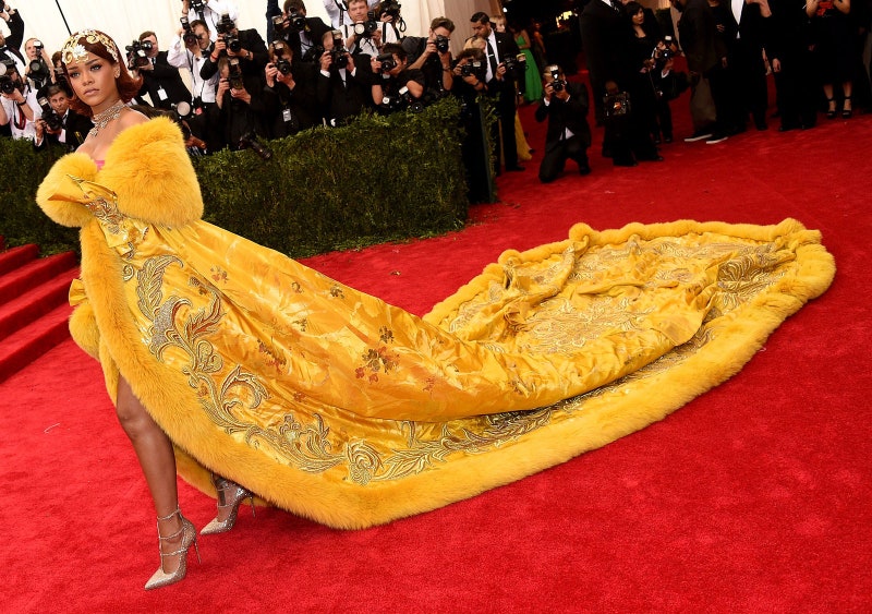 Rihanna 2015 30 εντυπωσιακά look που θα σας εμπνεύσουν να νικήσετε στο #MetGalaChallenge-20